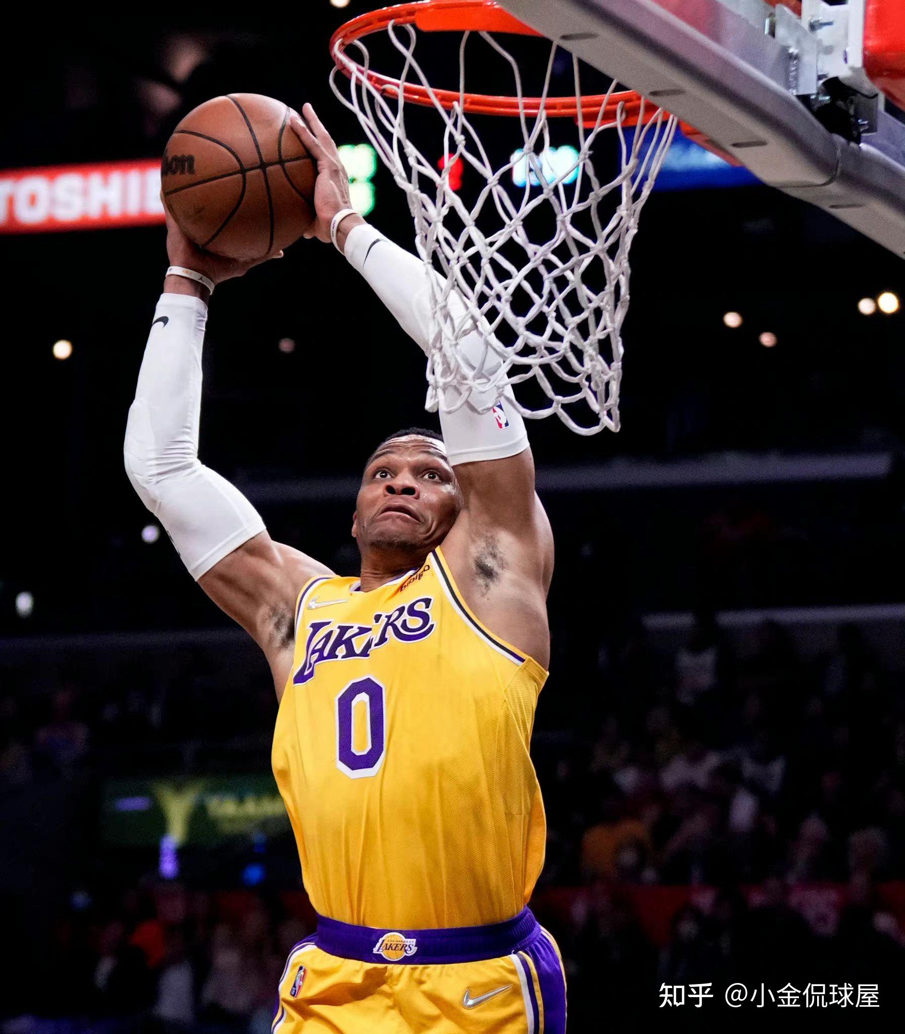 冲刺阶段社区盾焦点战，费耶诺德绝杀压哨，话题不断，赛季目标并未改变的简单介绍-奇异果娱乐平台